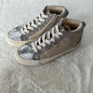 Zara sneakers 33